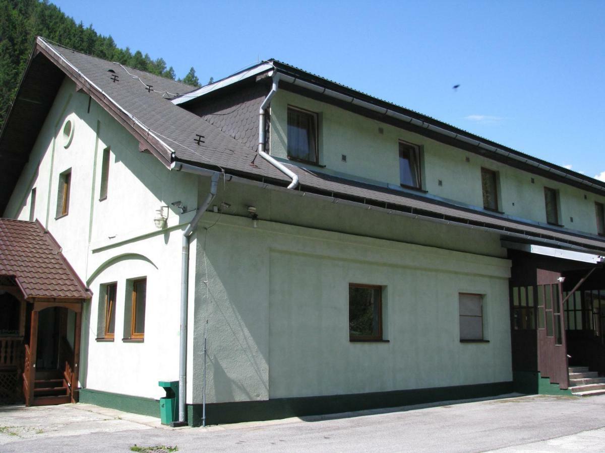 Penzion Borovica Stratená Exterior photo